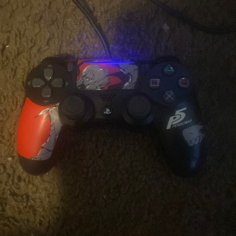 PS4 - Picture 2 of 2